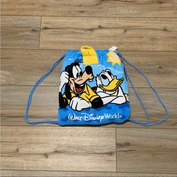 Disney Parks Beach Towel Backpack Mickey Minnie Mouse Goofy Donald Duck - Picture 10 of 12